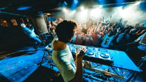 Even voor je werk naar de club? Doe mee met de koffierave!